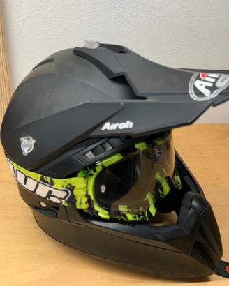 Casco Helmet Airoh nero con mascherina