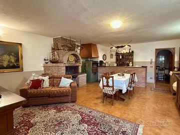 Appartamento di 140 m² con 3 locali a Calcinato