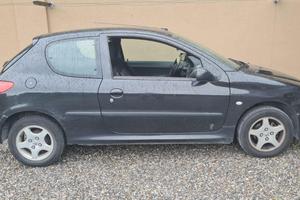 Peugeot 206 diesel 1400 cc  del 2004