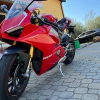 Ducati panigale v4s