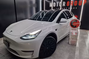 Tesla Model Y Long Range AWD