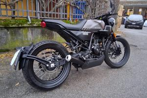 BRIXTON CROSSFIRE 125cc MOT. A LIQUIDO (KM 1969)