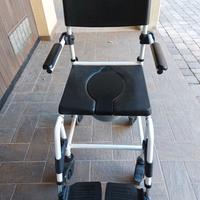 Sedia a rotelle per doccia Kakadu
