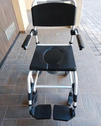 Sedia a rotelle per doccia Kakadu