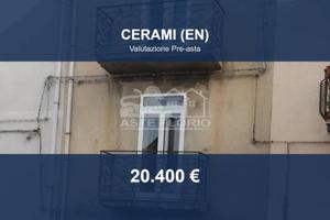 Immobile in asta di 115 m² con più di 5 locali a C