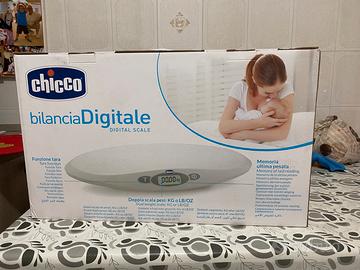 Bilancia pesa neonati