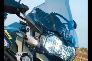 Cupolino+griglia parafaro+ pastiglie Triumph Tiger