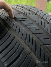 Gomme 235 60 18 estive Kumho