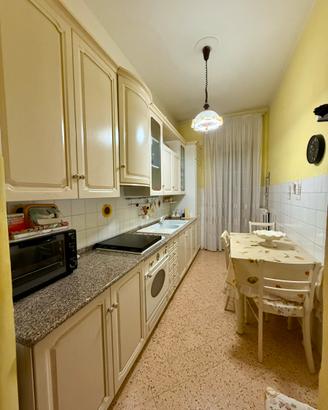 Camere per studentesse - salerno zona pastena