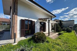 VILLA SINGOLA A FRONT