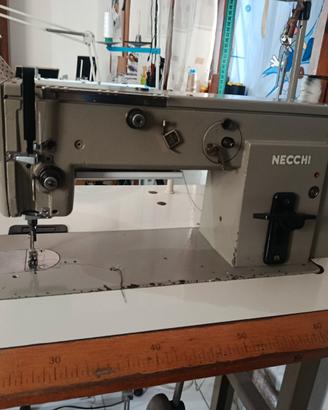 Macchina da cucire industriale Necchi 885-261