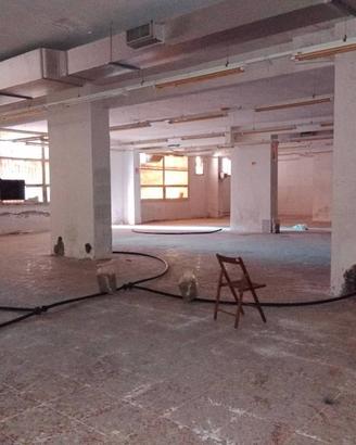 Immobile di 400 m² con 1 locale a Ladispoli