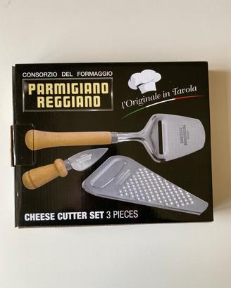 Set tre pezzi taglia formaggio
