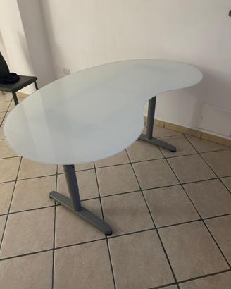 Scrivania in vetro ikea galant