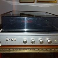 giradischi vintage con amplificatore integrato