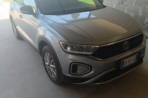 Auto wlksvagen t rok benzina