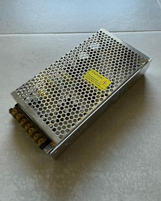 Convertitore Switching AC 100/240V a 24V 6.25A