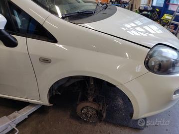 Parafango destro FIAT GRANDE PUNTO del 2014