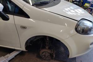 Parafango destro FIAT GRANDE PUNTO del 2014