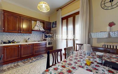 APPARTAMENTO 5 LOCALI CON AMPIO TERRAZZO !