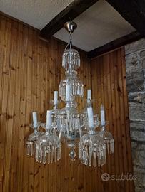 Lampadario con gocce in cristallo 