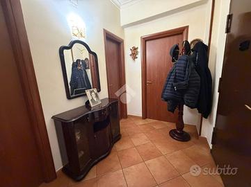 2 LOCALI A MARANO DI NAPOLI