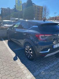 Captur Plug-in Hybrid E-Tech 160 CV Techno