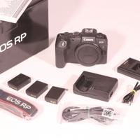 Fotocamera Canon RP solo 360 scatti con 3 batterie