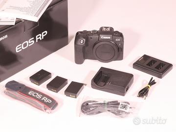 Fotocamera Canon RP solo 360 scatti con 3 batterie