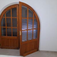 Infissi rustici ad arco