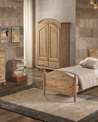 Camera da letto in legno di abete massello