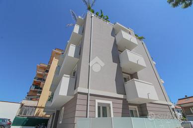 2 LOCALI A SAN BENEDETTO DEL TRONTO