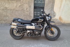 Triumph scrambler 900