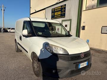 Fiat Doblo Doblò 1.4 T-Jet Natural Power PC-TN Car