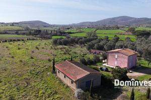 Rustico / Casale di 295 m² con 5 locali e box auto