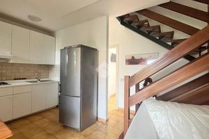 VILLA A SCHIERA A TREVIGNANO ROMANO