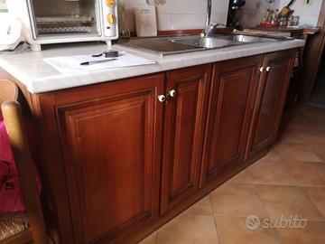 cucina in legno massello Roma Spinaceto