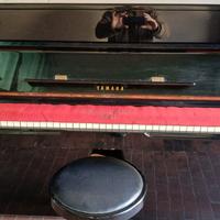 Pianoforte a muro YAMAHA