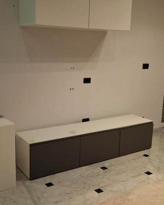 MOBILE BASE TV CON TRE PENSILI