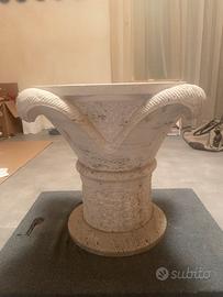 Capitello in marmo