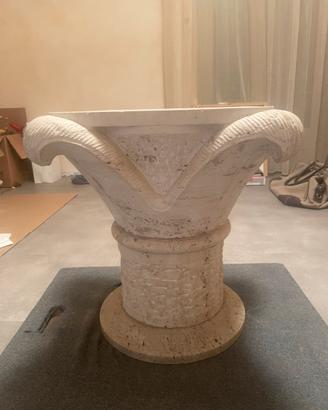 Capitello in marmo
