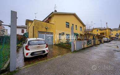 BILOCALE PIANO TERRA LOCATO IN CENTRO A MOLINELLA