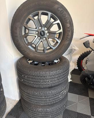Cerchi e gomme ford Ranger 255/65 18