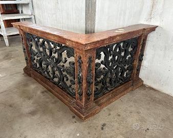 Balcone - parapetto - balaustra in legno