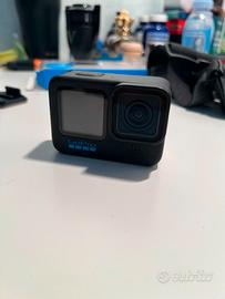GoPro HERO 10 + ACCESSORI