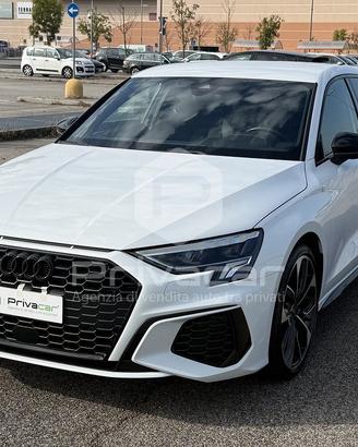 AUDI A3 SPB 40 TDI quattro S tronic Identity Black