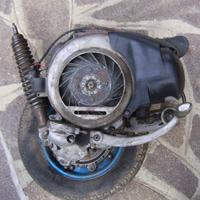 Motore Vespa 150CC e ruota