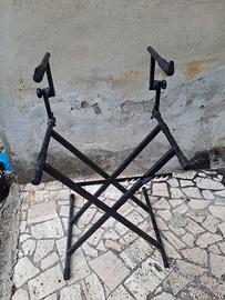 Doppio cavalletto per tastiere