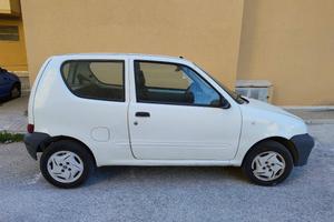 FIAT 600 del 2007 -Bianca 
