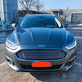 Ford Mondeo auto